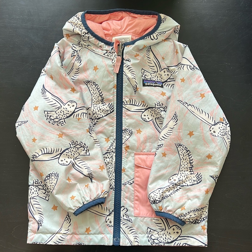 Patagonia Reversible puff-ball jacket in snow owl sky Hawthorne blue.